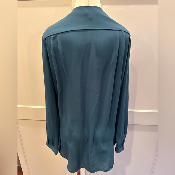 Mercer & Madison tunic blouse - Picture 2 of 4